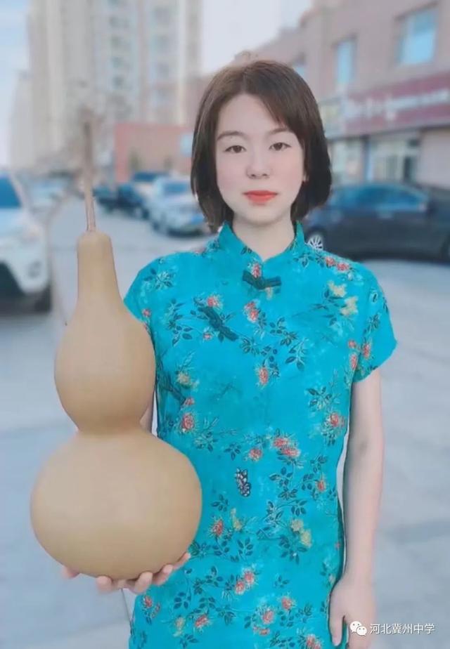 美术教师年度考核个人总结（美术教师简介）