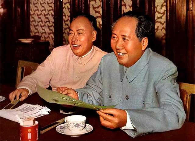 十大元帅中，只有这四位才是主席口中的“老总”，他们究竟是谁？