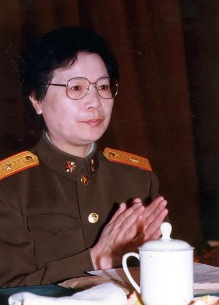 德才表现怎么写50字（部队士兵考学德才表现怎么写）