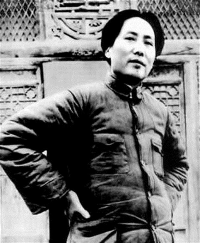 十大元帅中，只有这四位才是主席口中的“老总”，他们究竟是谁？