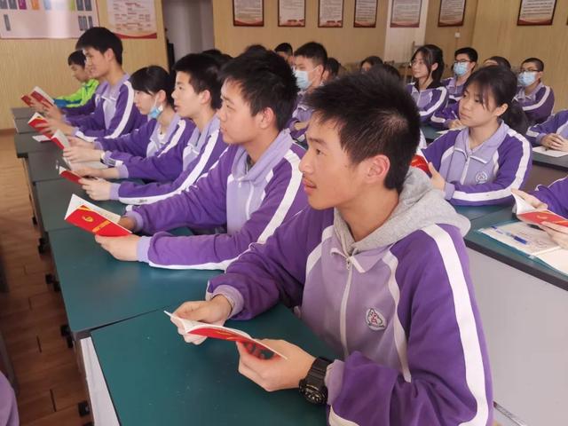 共青团员入团申请书800字（共青团员入团申请书800字高中）